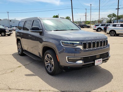 2023 Jeep Wagoneer Base