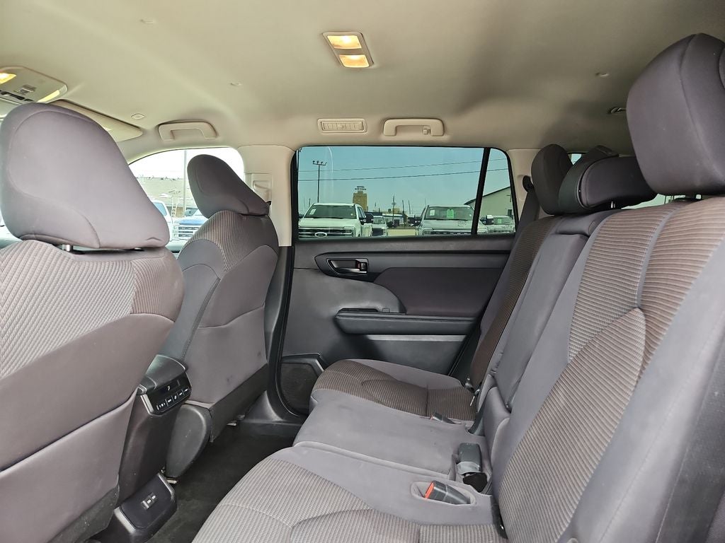 2023 Toyota Highlander LE