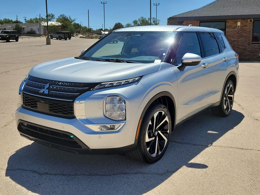 2024 Mitsubishi Outlander SE