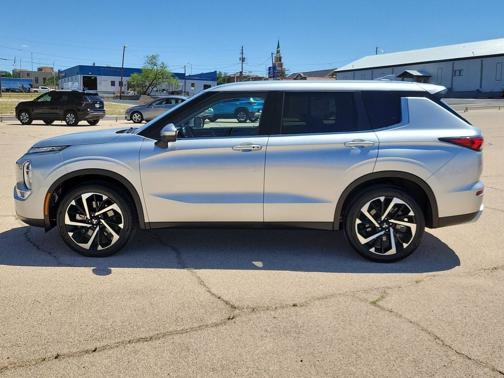 2024 Mitsubishi Outlander SE