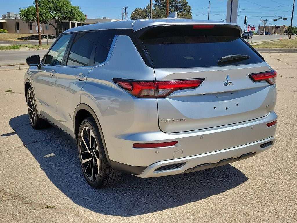 2024 Mitsubishi Outlander SE