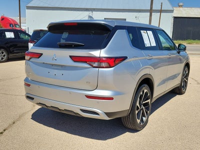 2024 Mitsubishi Outlander SE