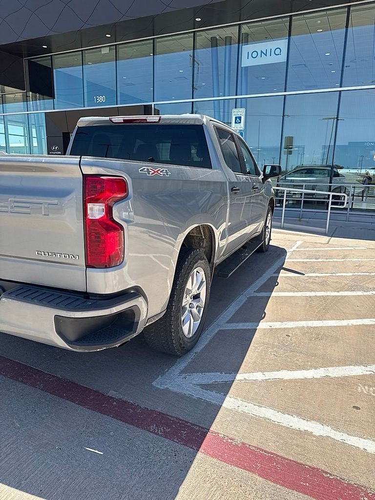 2023 Chevrolet Silverado 1500 Custom