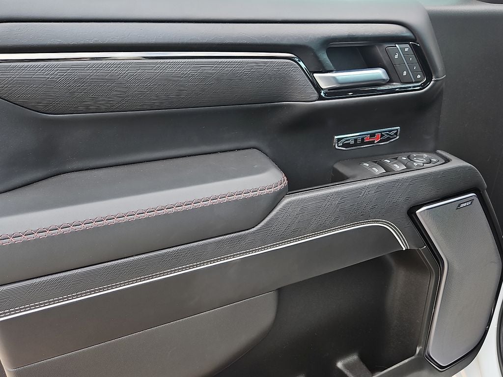 2025 GMC Sierra 1500 AT4X