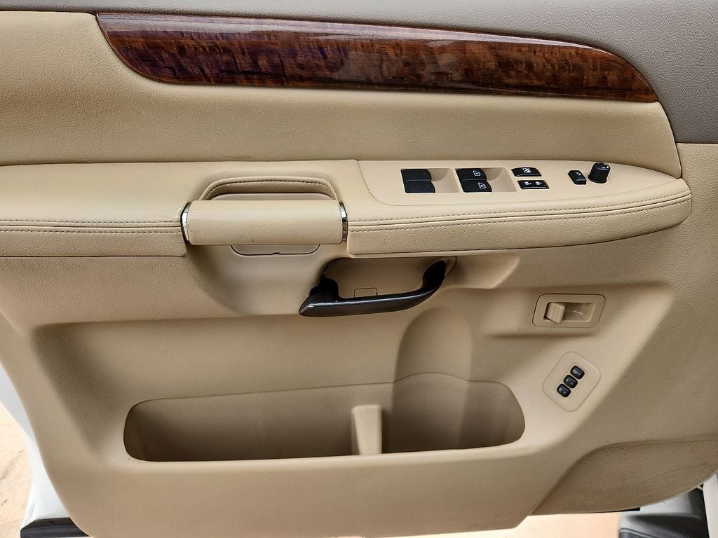 2014 Nissan Armada Platinum