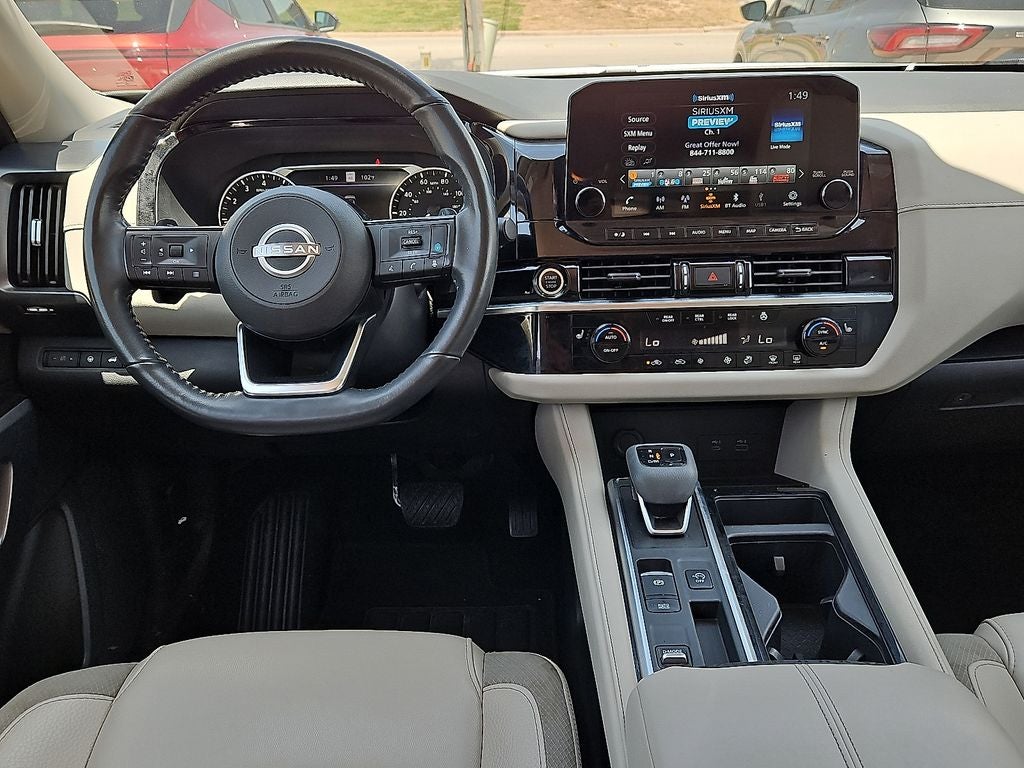 2023 Nissan Pathfinder SL