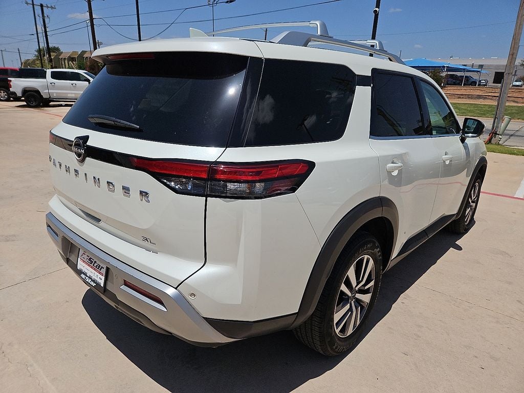 2023 Nissan Pathfinder SL