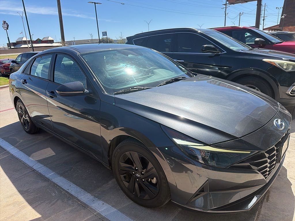 2021 Hyundai ELANTRA SEL