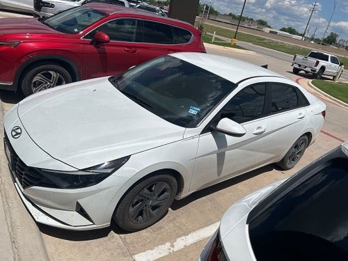 2022 Hyundai ELANTRA SEL