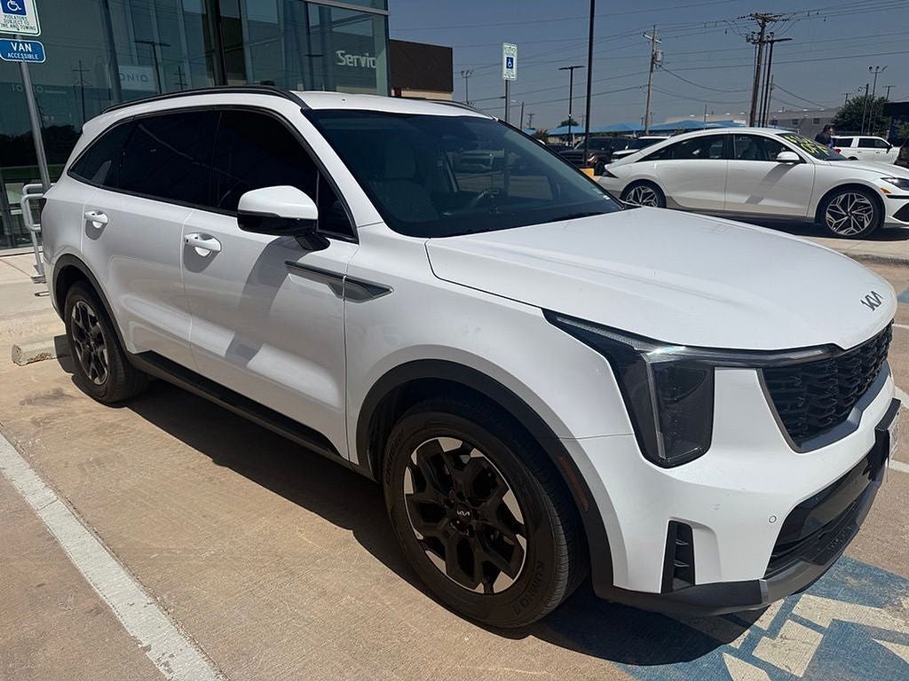 2025 Kia Sorento S AT's photo