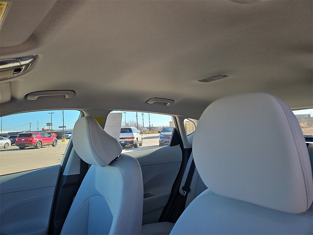 2026 Hyundai KONA SE FWD