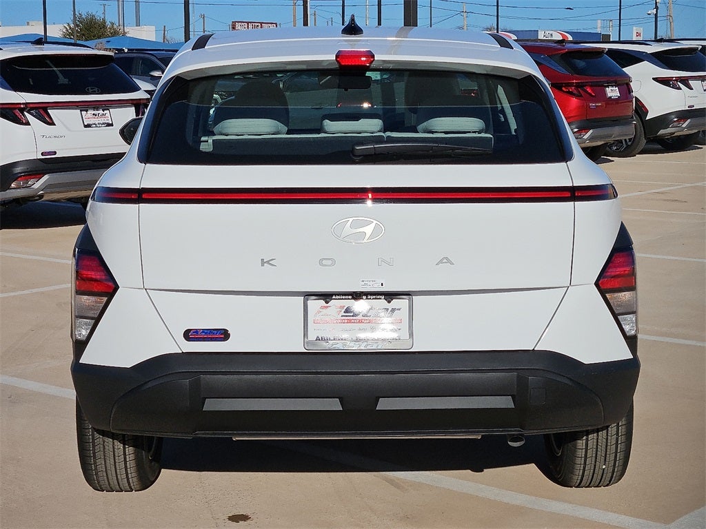 2026 Hyundai KONA SE FWD
