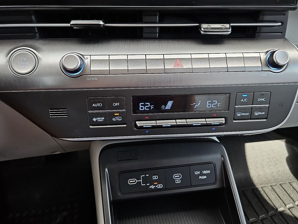 2024 Hyundai KONA ELECTRIC SE