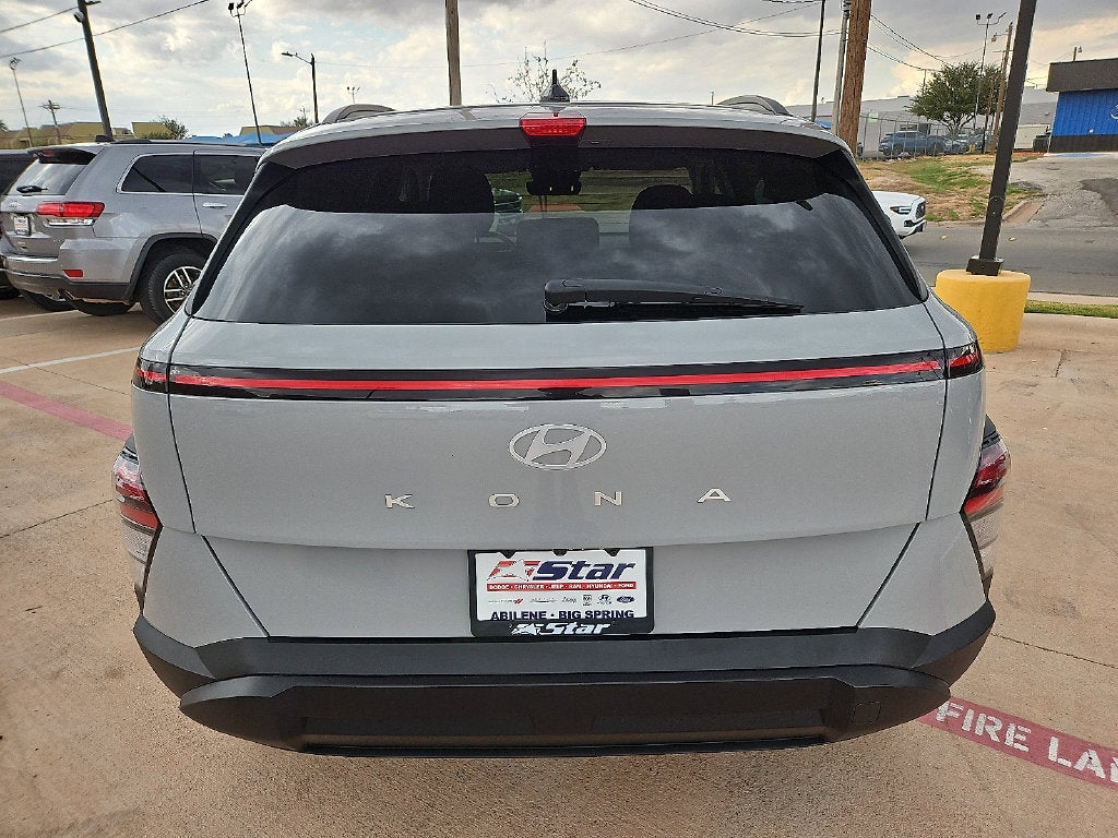 2025 Hyundai KONA SEL