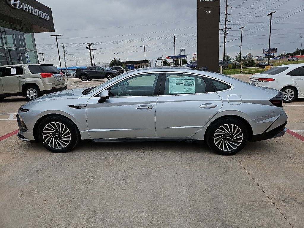 2026 Hyundai SONATA HYBRID SEL
