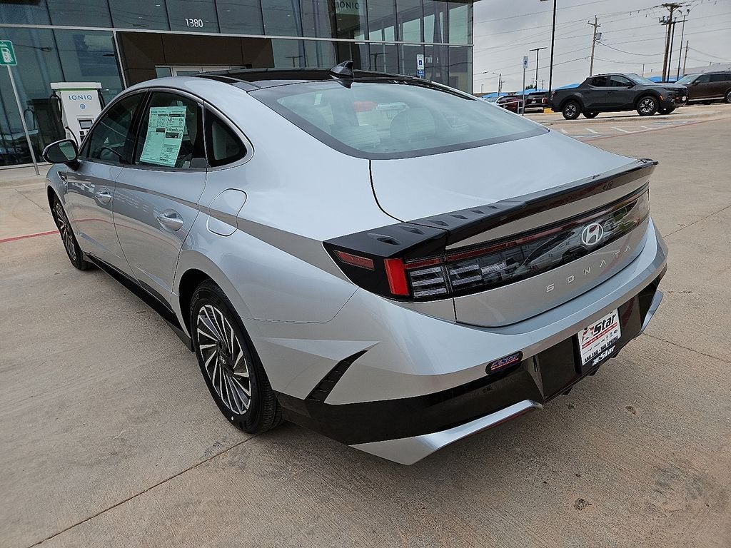 2026 Hyundai SONATA HYBRID SEL