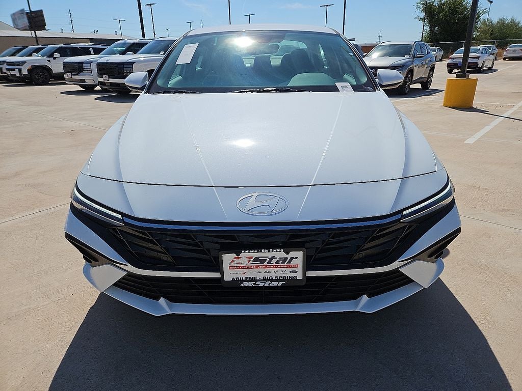 2026 Hyundai ELANTRA SE