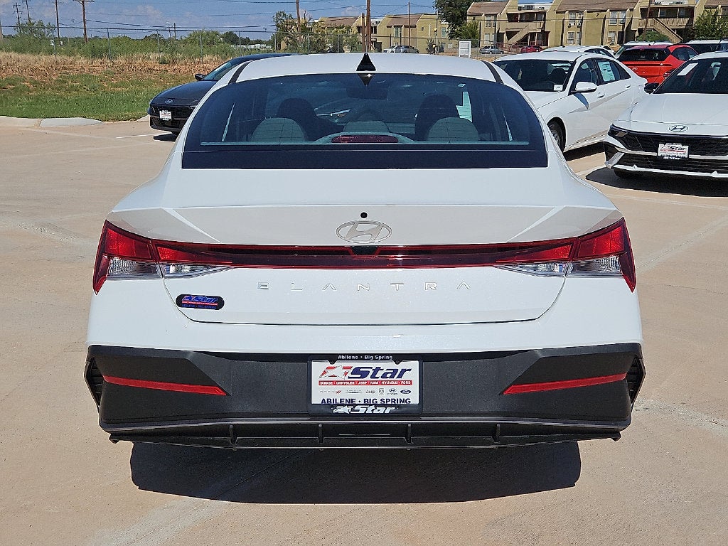 2026 Hyundai ELANTRA SE