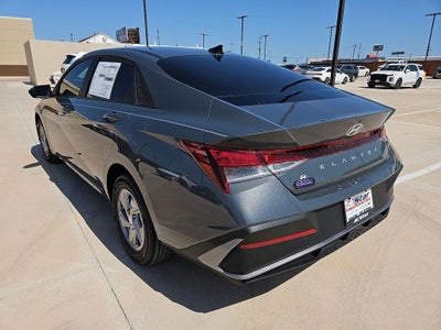2026 Hyundai ELANTRA SE