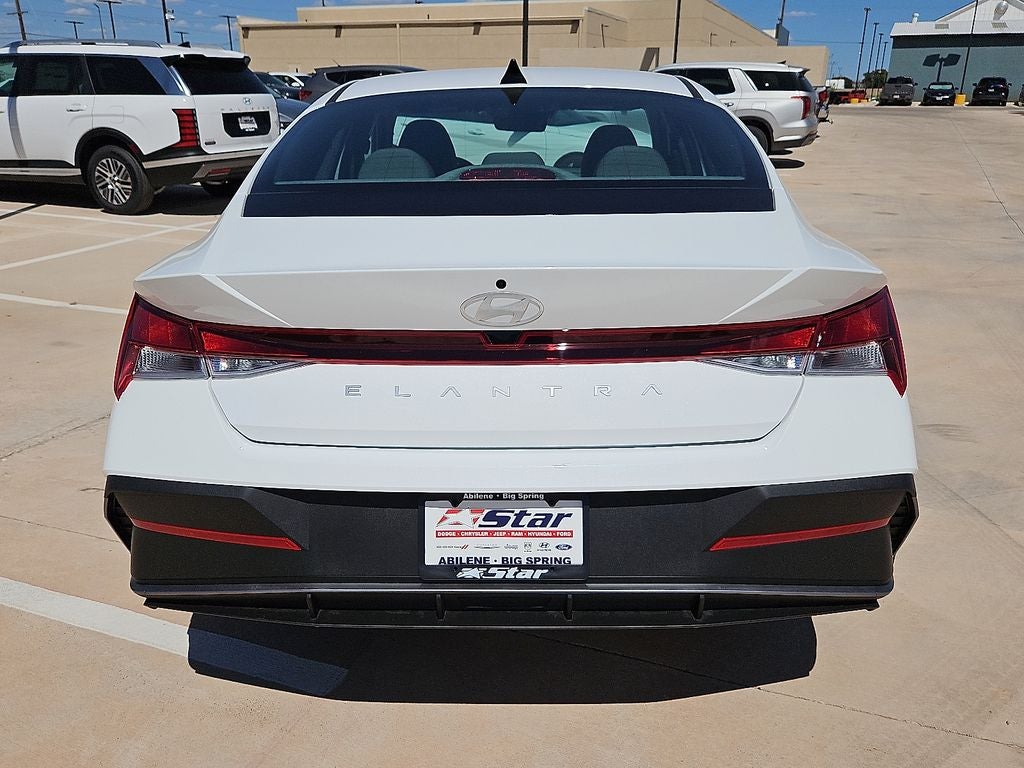 2026 Hyundai ELANTRA SE