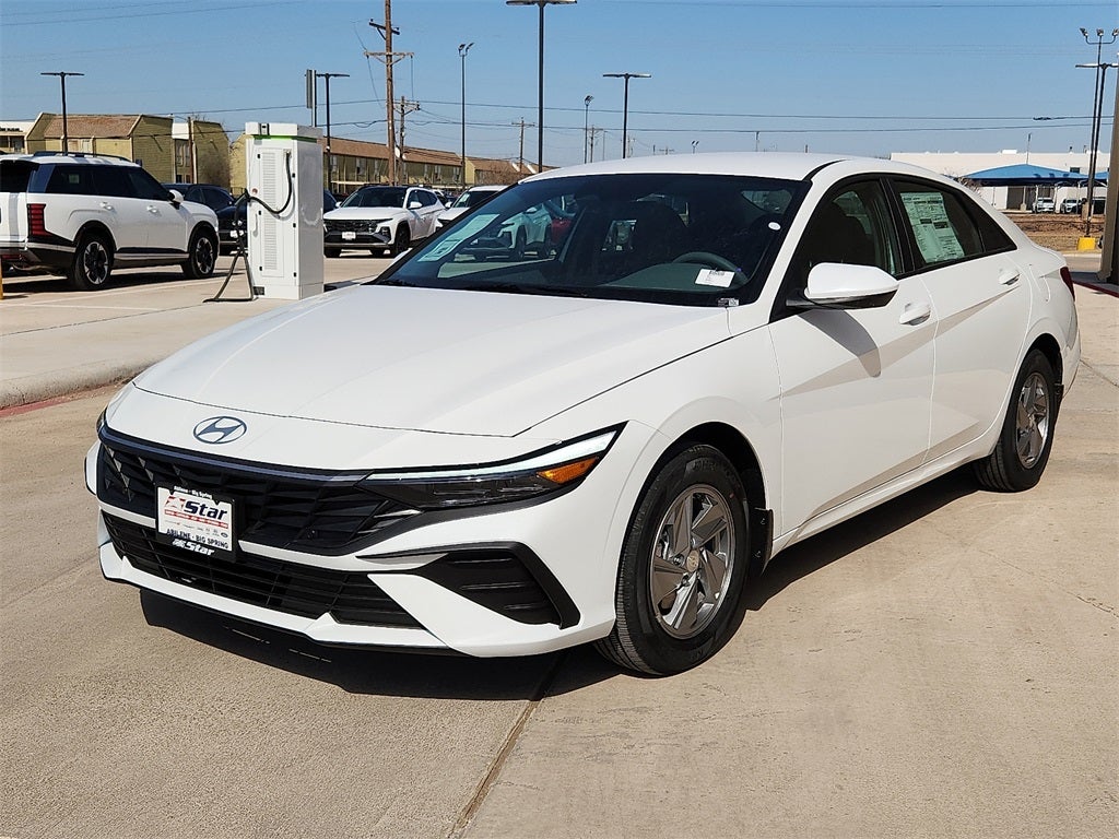 2026 Hyundai ELANTRA SE