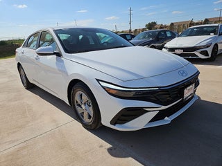 2026 Hyundai ELANTRA SE