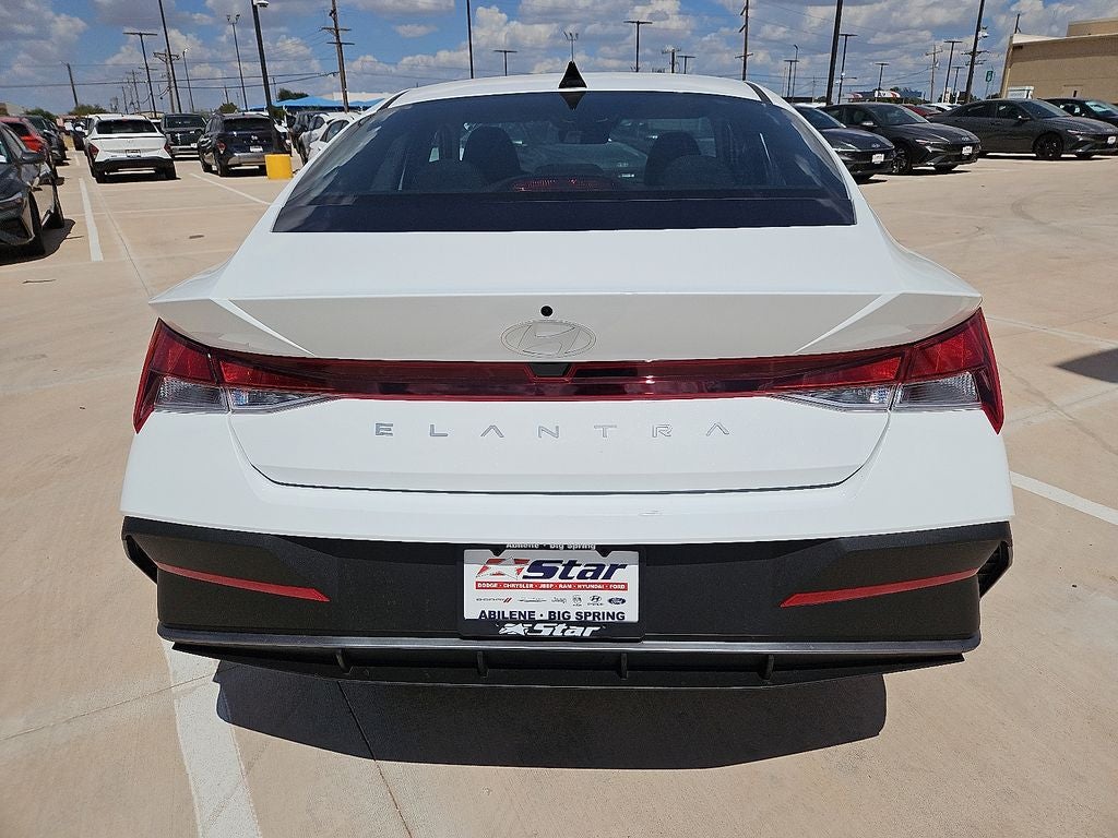 2026 Hyundai ELANTRA SE