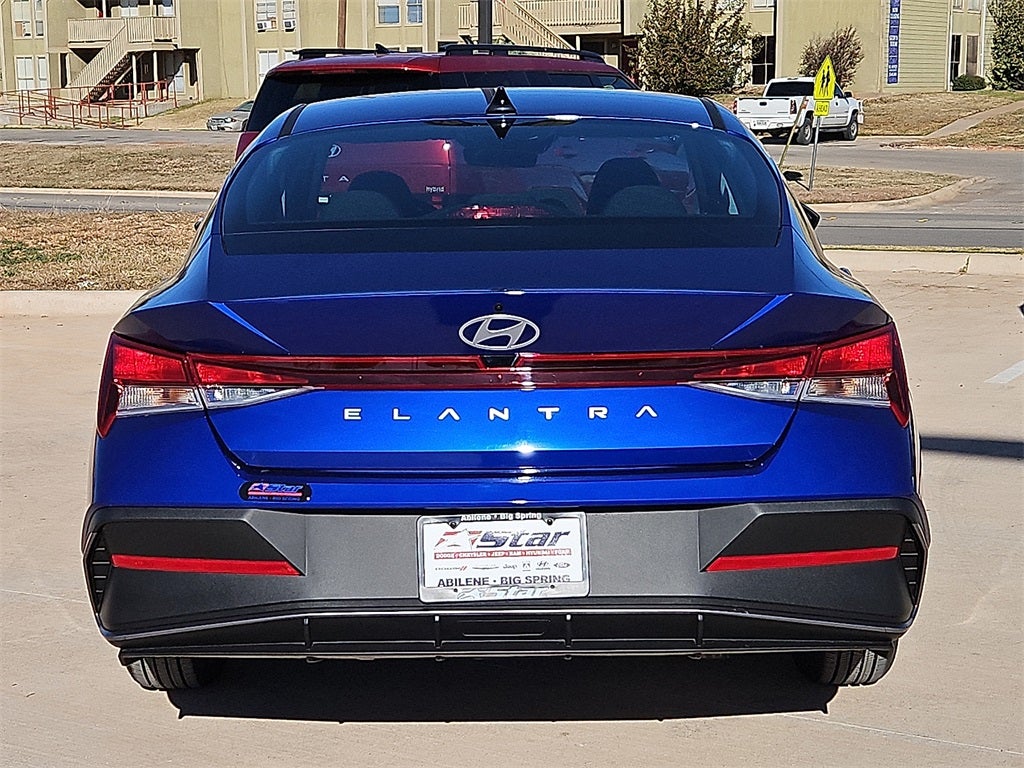 2026 Hyundai ELANTRA SE