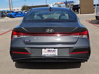 2026 Hyundai ELANTRA SE