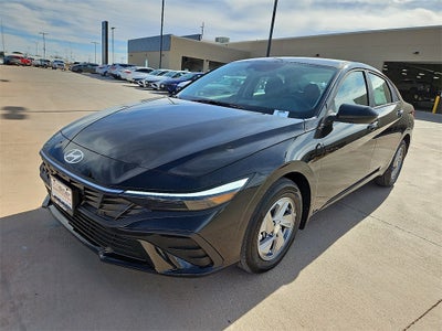2026 Hyundai ELANTRA SE