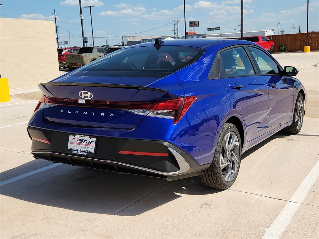 2025 Hyundai ELANTRA SEL Sport