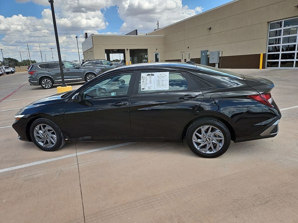 2024 Hyundai ELANTRA SEL