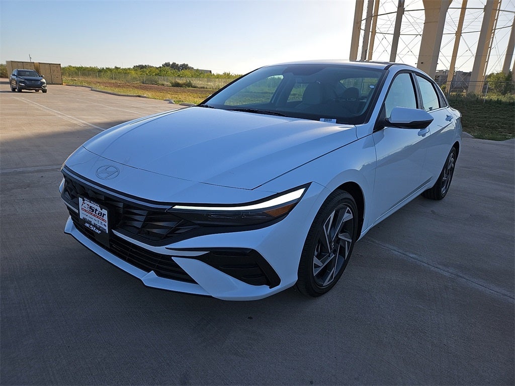 2025 Hyundai ELANTRA Limited
