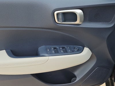 2026 Hyundai VENUE SEL W/Two-Tone Roof