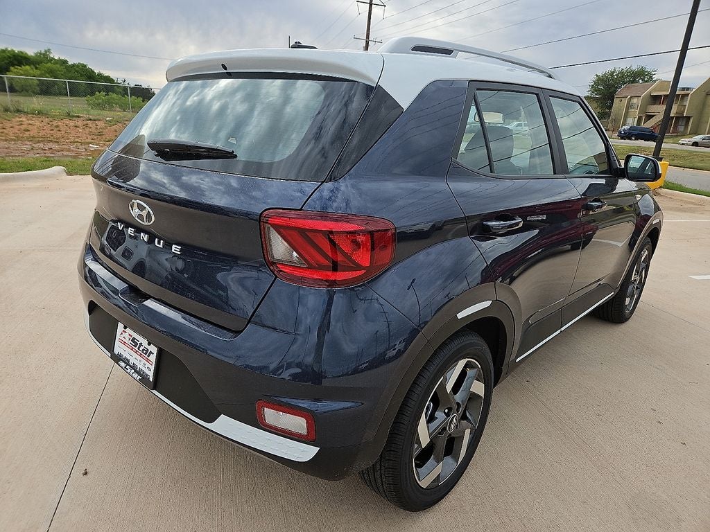 2026 Hyundai VENUE SEL W/Two-Tone Roof