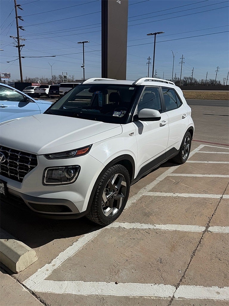 2023 Hyundai VENUE SEL