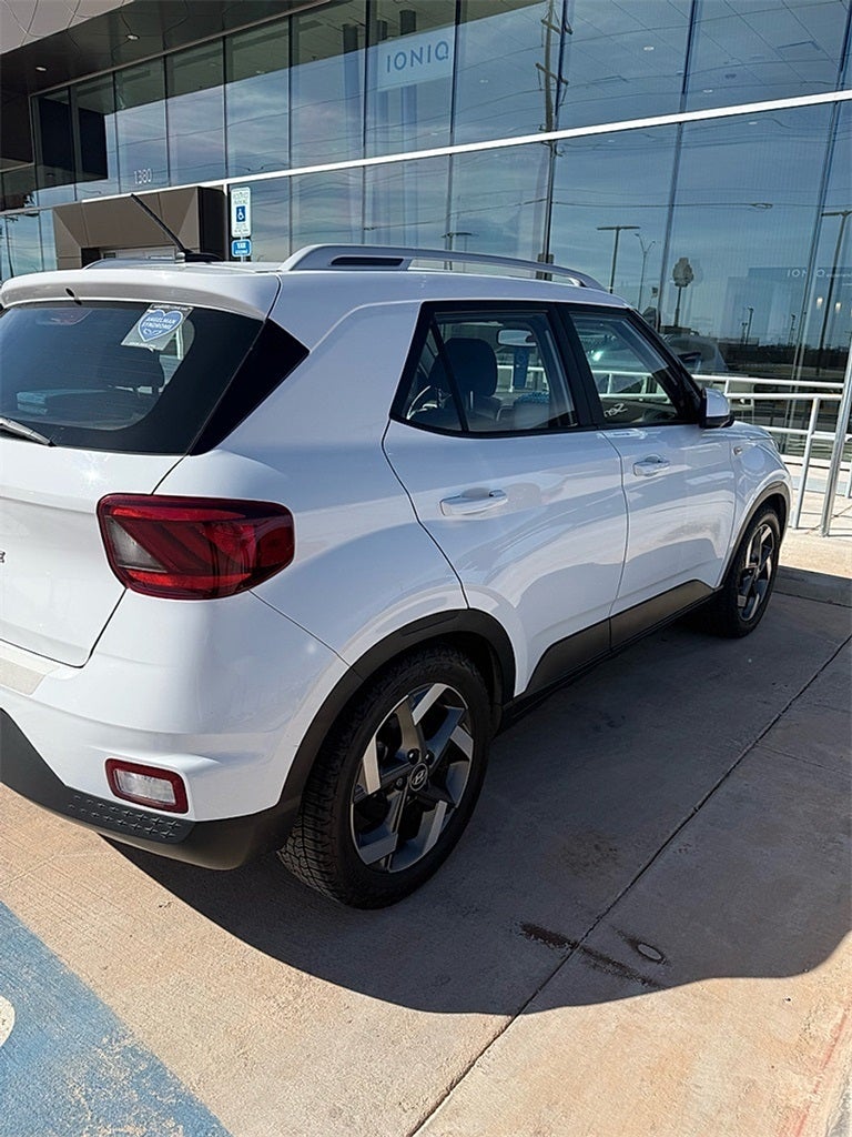 2023 Hyundai VENUE SEL