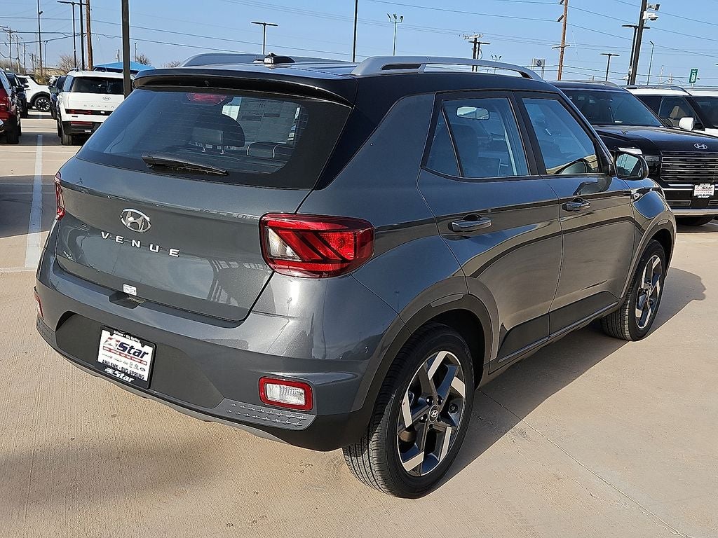 2026 Hyundai VENUE SEL W/Two-Tone Roof