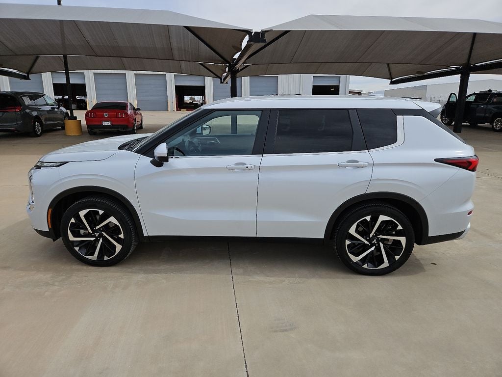 2024 Mitsubishi Outlander SE