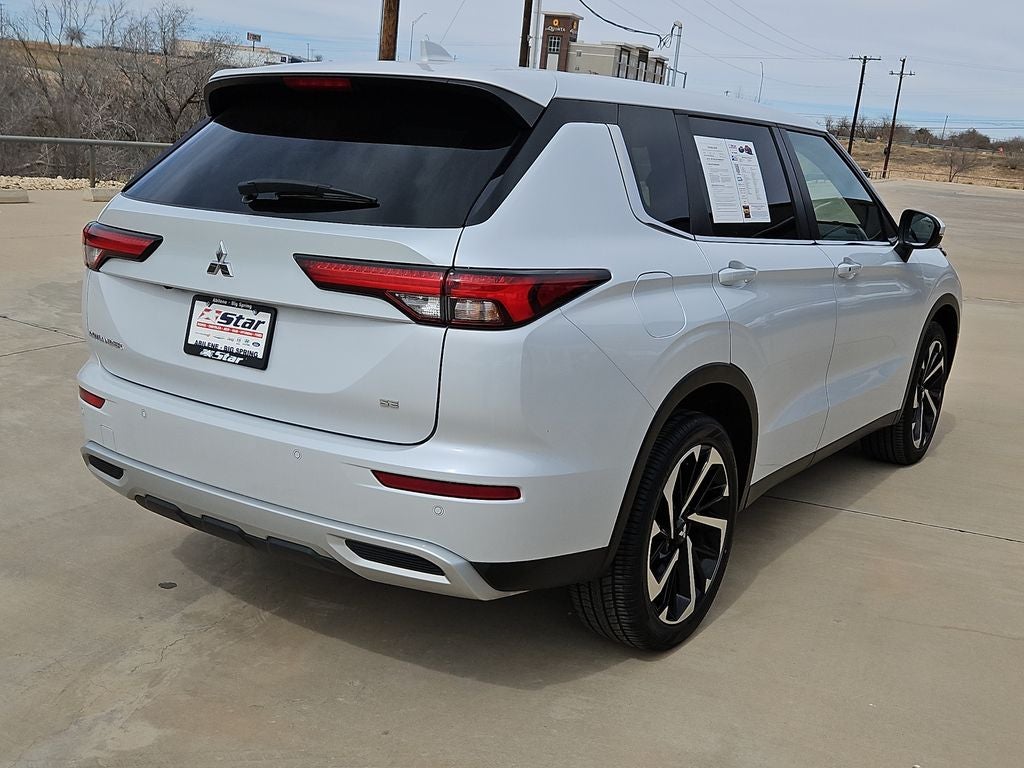 2024 Mitsubishi Outlander SE