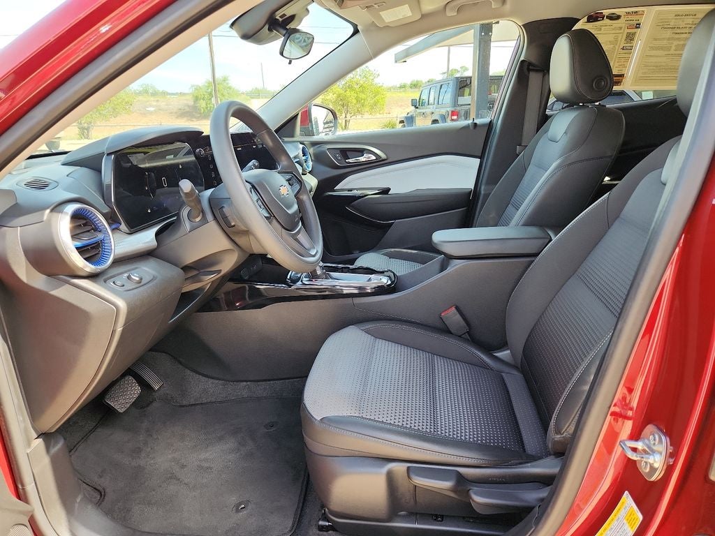 2024 Chevrolet Trax LT