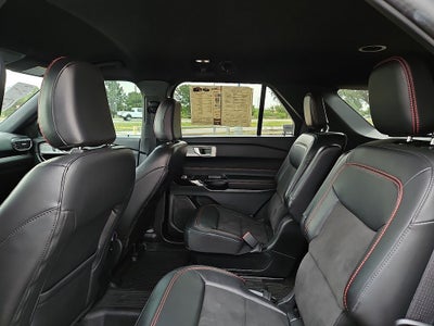 2024 Ford Explorer ST-Line