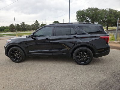2024 Ford Explorer ST-Line