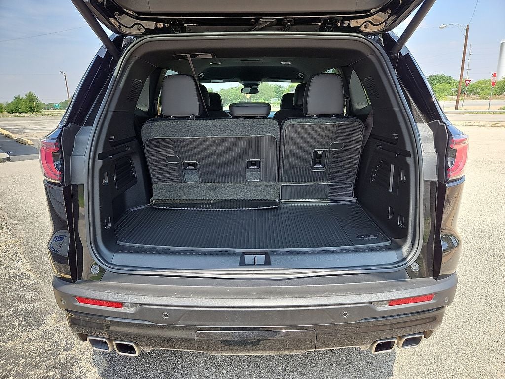 2025 GMC Acadia AT4