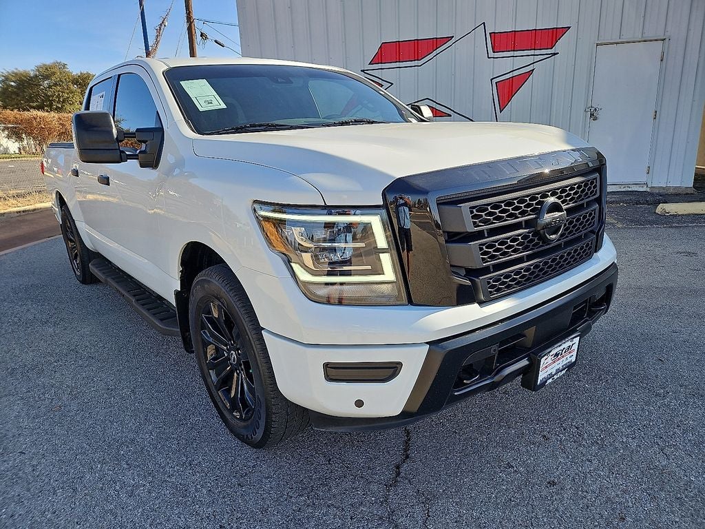 2024 Nissan Titan SV