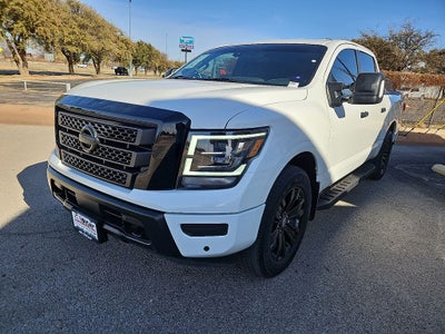 2024 Nissan Titan SV