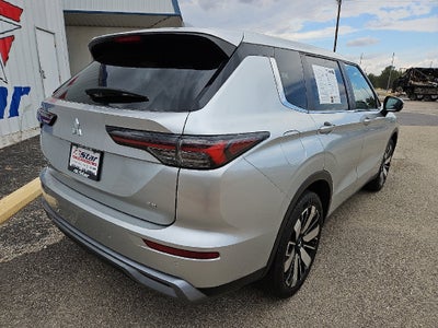 2025 Mitsubishi Outlander SE